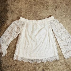 NWOT White lace off the shoulder top 😍